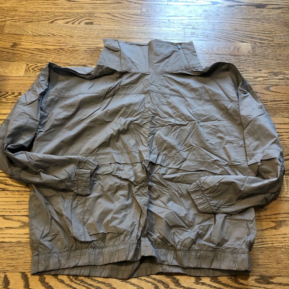 Athleta Run With It Pullover Windbreaker Mushroom
